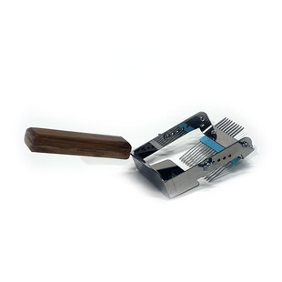 Вилка для распечатывания сот с регулируемым зазором игл (нержавеющая) Вилка для распечатывания сот с регулируемым зазором игл (нержавеющая)