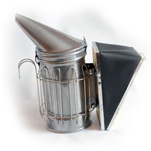 Дымарь пасечный со съемным мехом с ограждением окрашенный порошковой краской