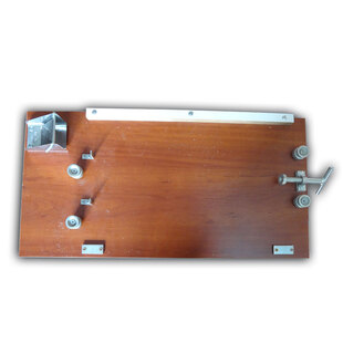 Приспособление для оснащения пчеловодных рамок проволокой Приспособление для оснащения пчеловодных рамок проволокой