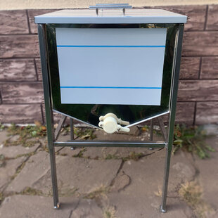 Стол для распечатывания сот 50см с плоской корзинкой и крышкой, кран пласт