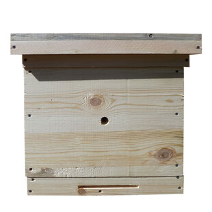 Улей многокорпусный под рамку типа «Дадан» 300 мм (1 корпус, 10 рамок) Улей многокорпусный под рамку типа «Дадан» 300 мм (1 корпус, 10 рамок)